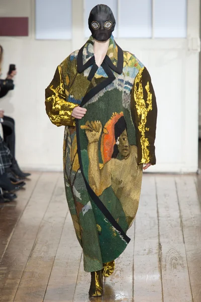 Look 11